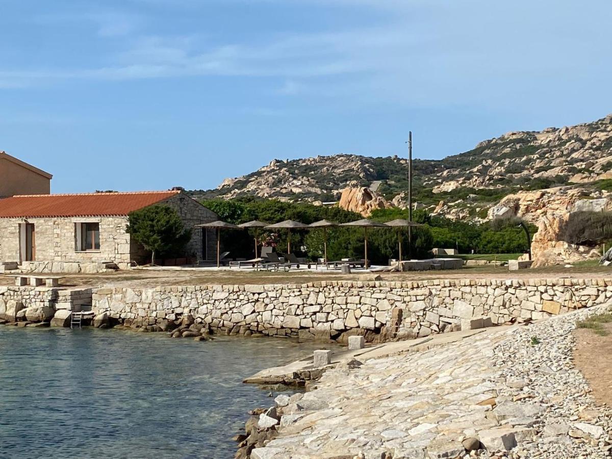 Appartamento Il Caracolo A Cala Francese La Maddalena  Zewnętrze zdjęcie