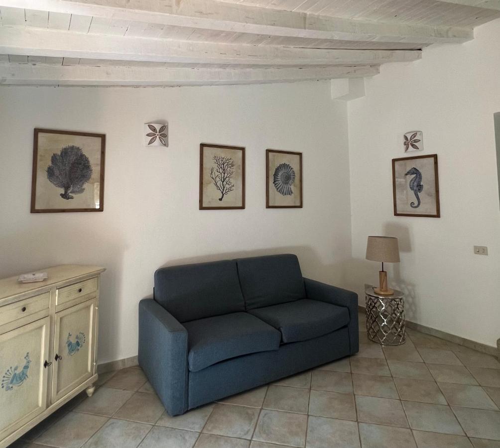 Appartamento Il Caracolo A Cala Francese La Maddalena  Zewnętrze zdjęcie