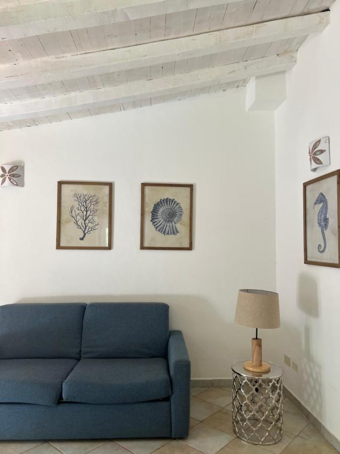 Appartamento Il Caracolo A Cala Francese La Maddalena  Zewnętrze zdjęcie